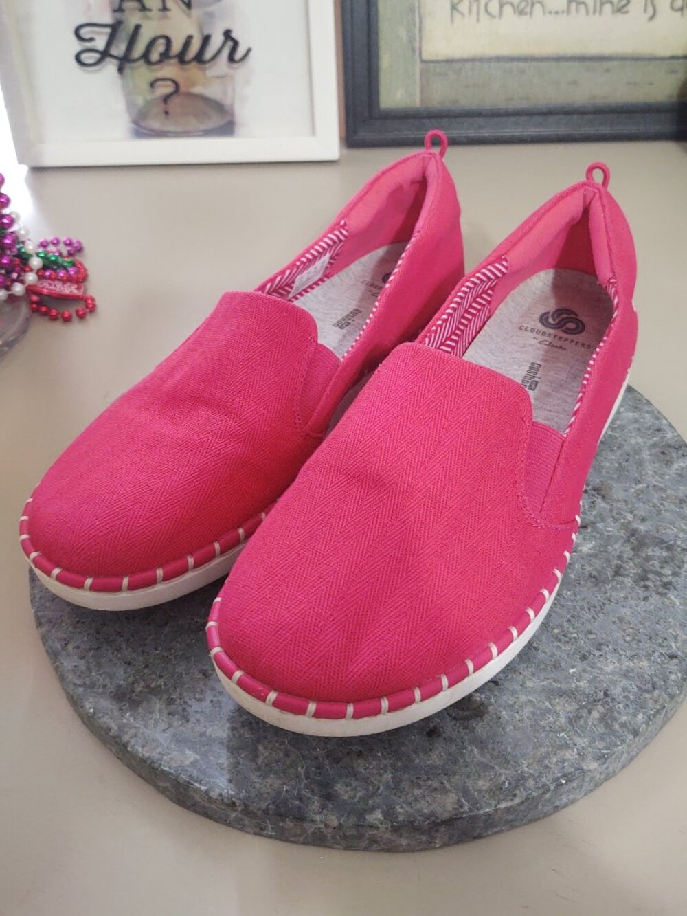 Cloudsteppers by Clarks Canvas Slip-On Sneakers Sz. 9
